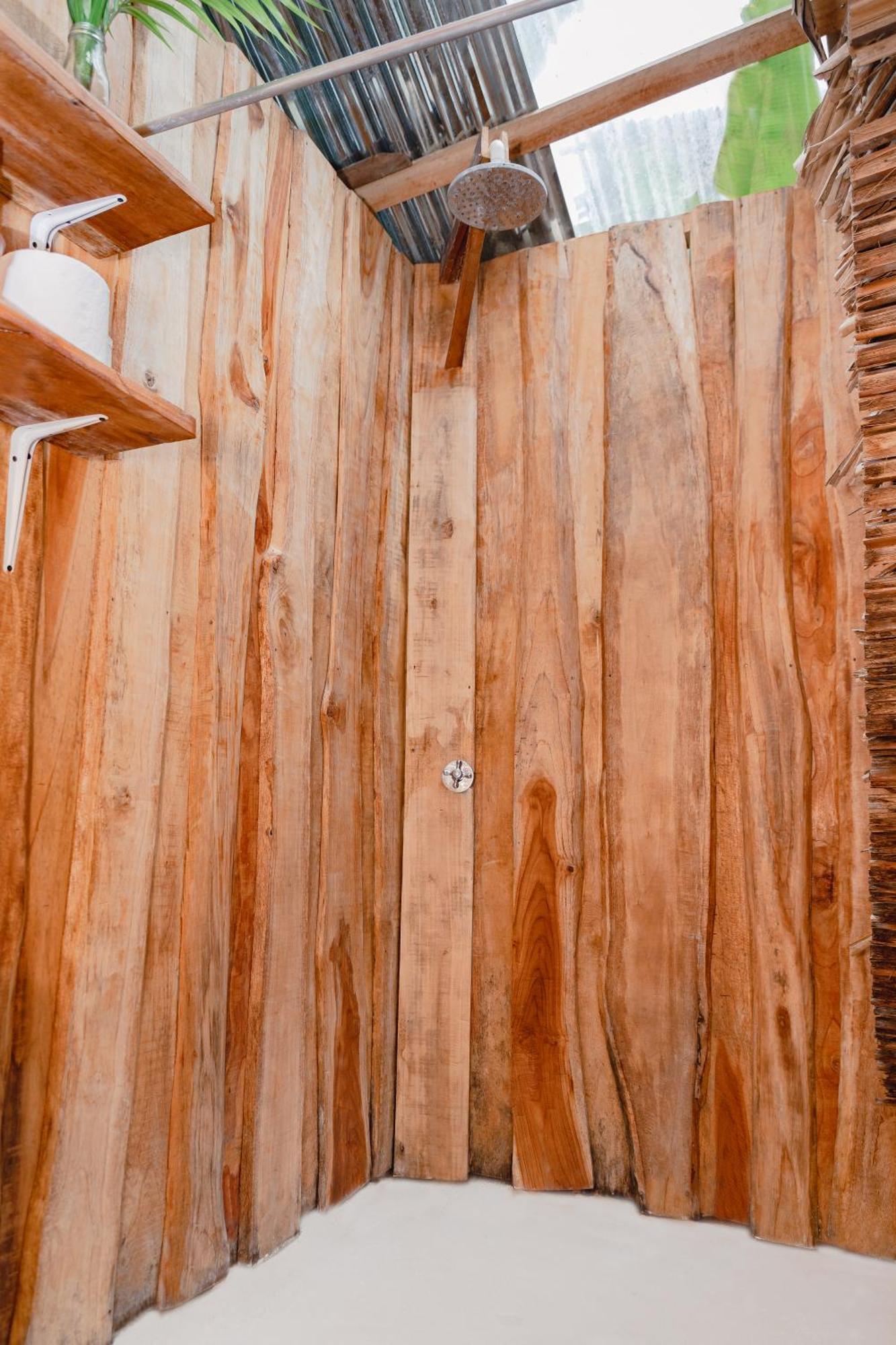 El Gato Rojas Surf Hostel Playa Santa Teresa  المظهر الخارجي الصورة