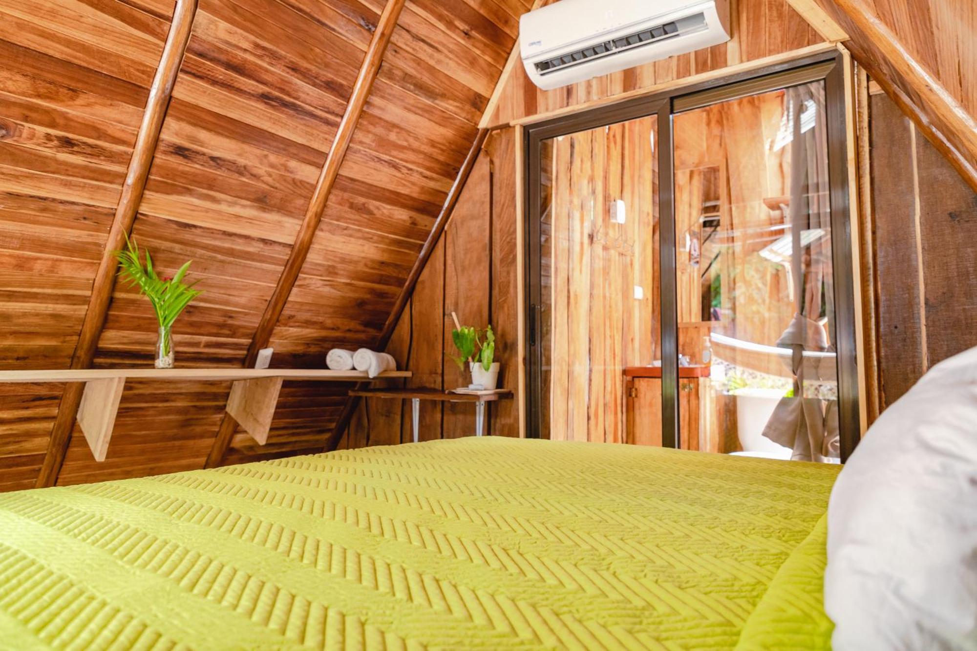 El Gato Rojas Surf Hostel Playa Santa Teresa  المظهر الخارجي الصورة
