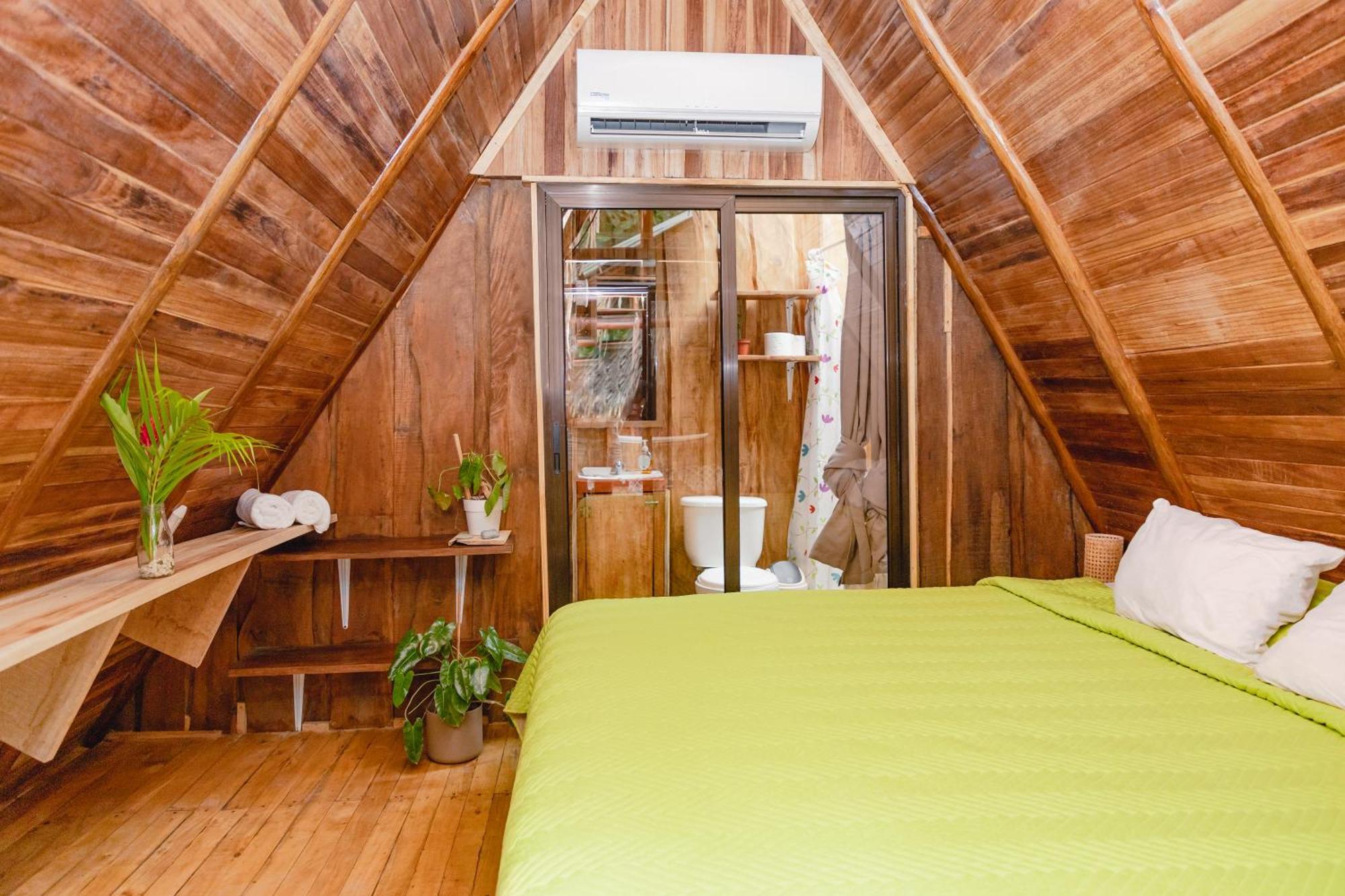 El Gato Rojas Surf Hostel Playa Santa Teresa  المظهر الخارجي الصورة