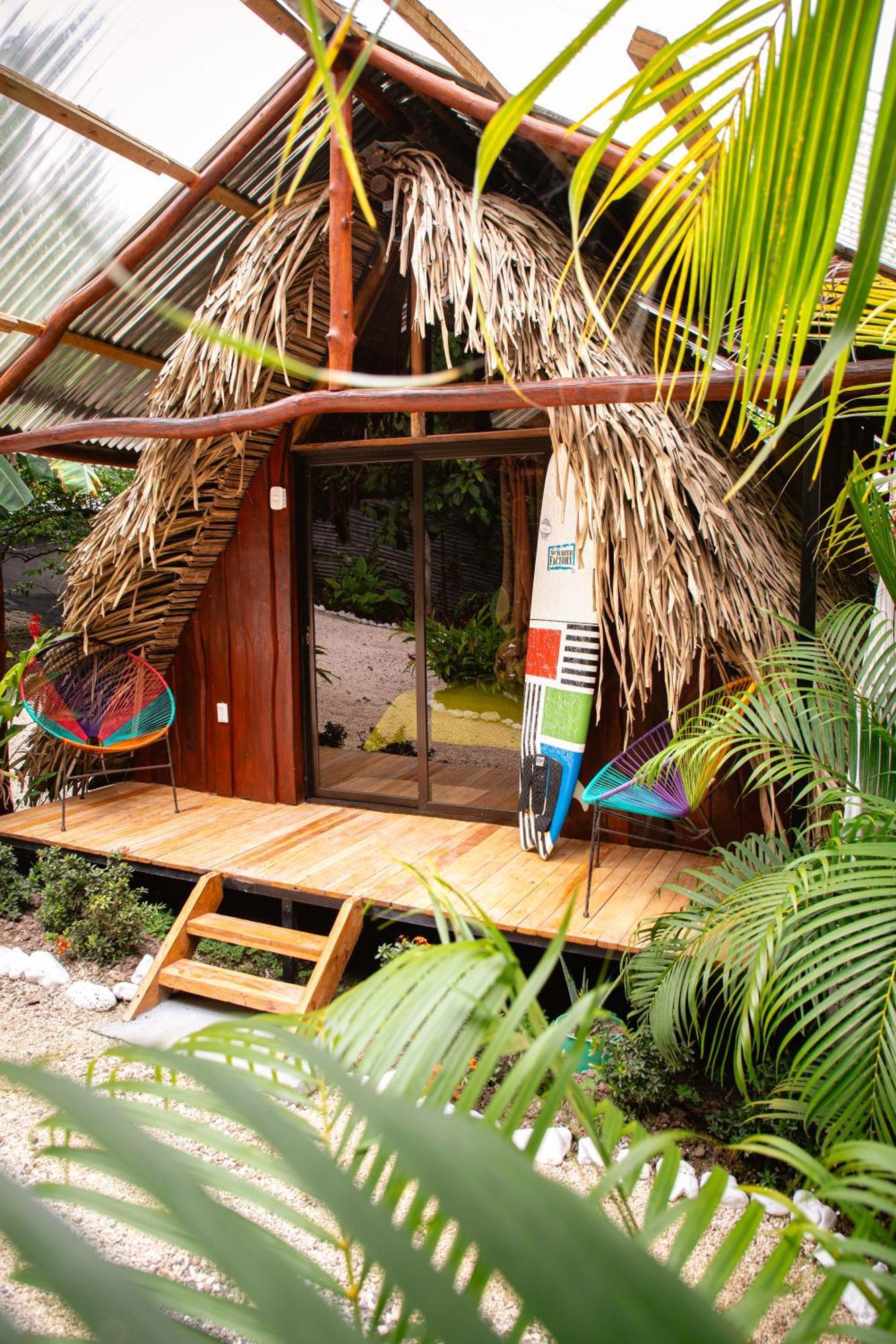 El Gato Rojas Surf Hostel Playa Santa Teresa  المظهر الخارجي الصورة