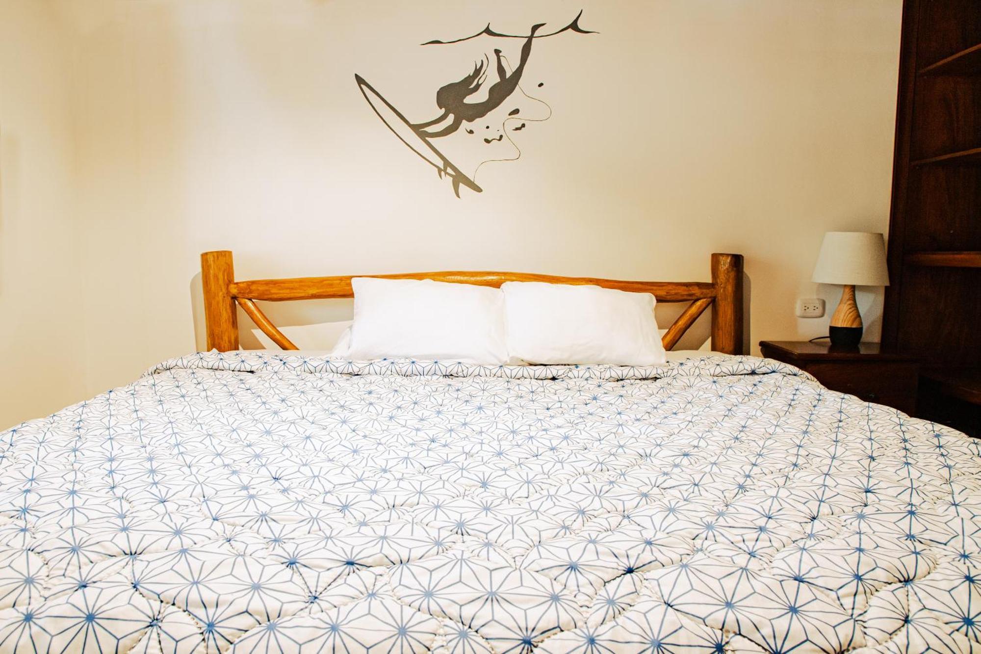El Gato Rojas Surf Hostel Playa Santa Teresa  المظهر الخارجي الصورة