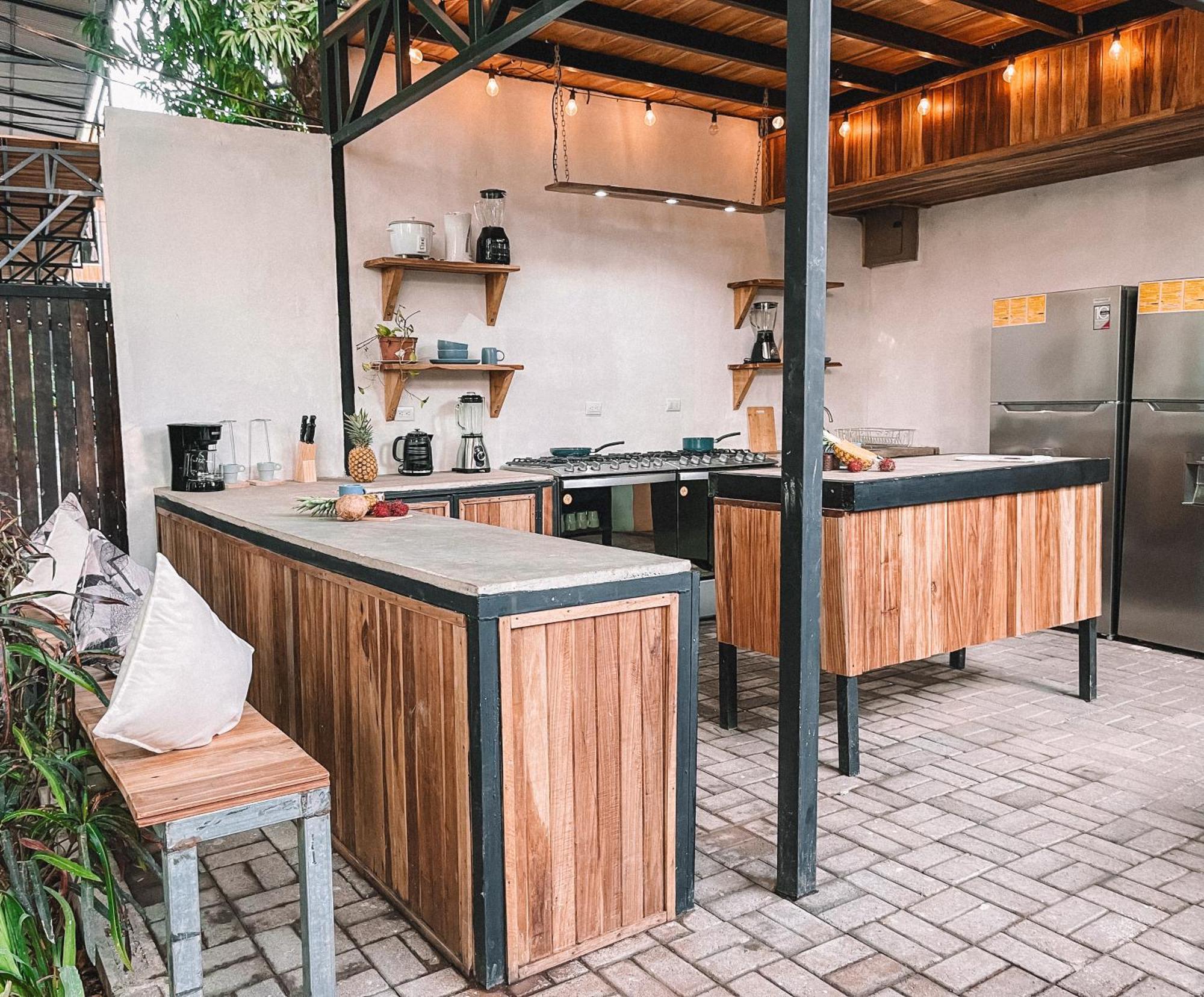 El Gato Rojas Surf Hostel Playa Santa Teresa  المظهر الخارجي الصورة