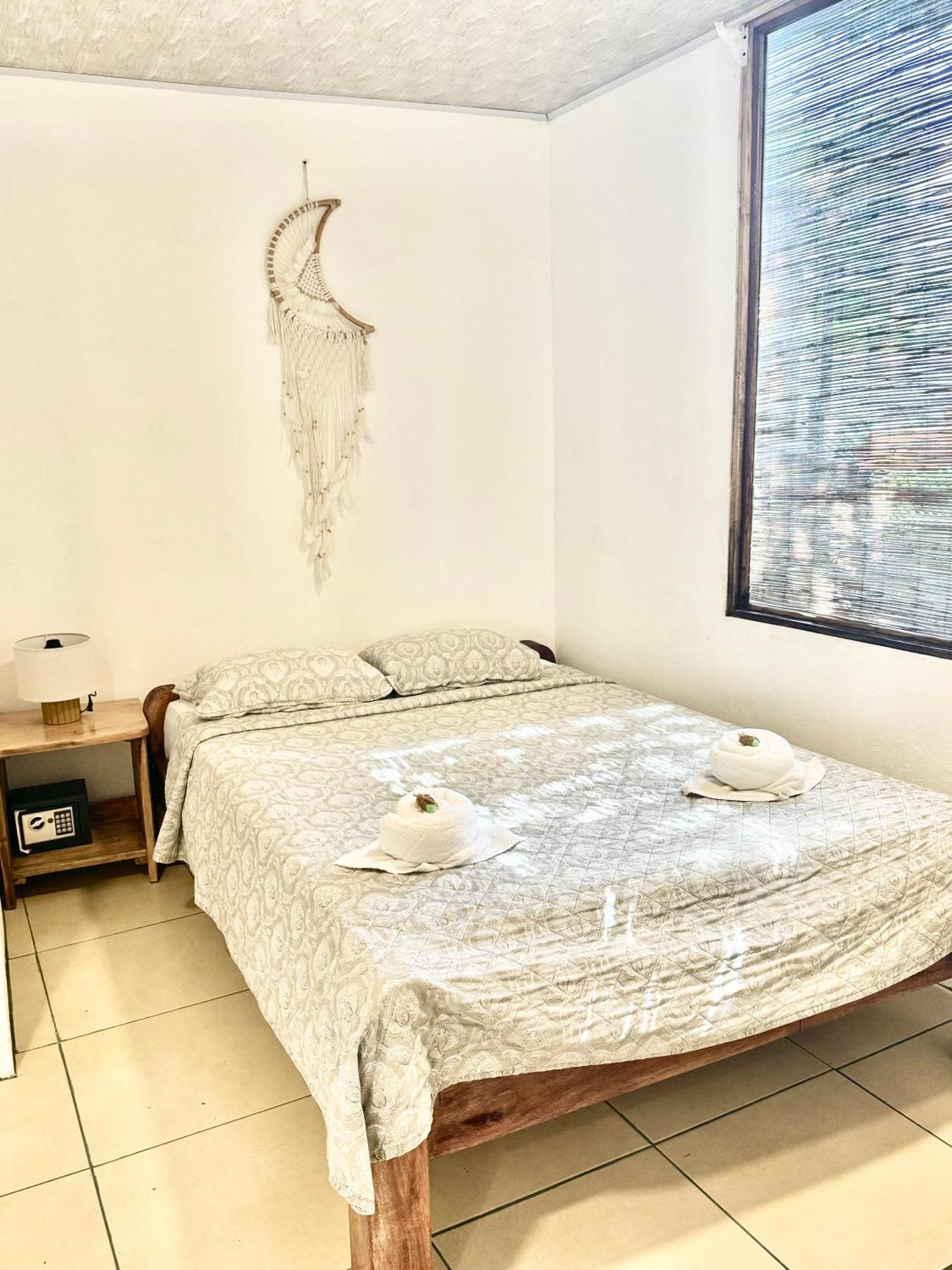 El Gato Rojas Surf Hostel Playa Santa Teresa  المظهر الخارجي الصورة